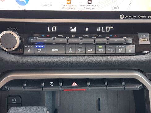 Used 2022 Toyota Tundra Limited image 21