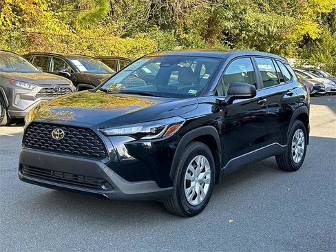 Certified 2024 Toyota Corolla Cross L image 3