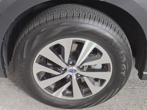 Certified 2025 Subaru Outback Premium AWD/4WD image 13