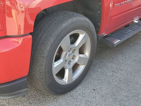 Used 2018 Chevrolet Silverado 1500 LT w/ All Star Edition image 7