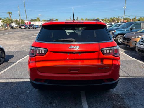Used 2019 Jeep Compass Sport FWD image 5