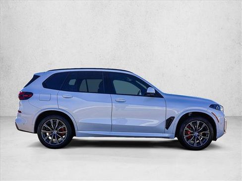 Used 2026 BMW X5 xDrive40i w/ Premium Package AWD/4WD image 4