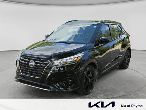 Used 2022 Nissan Kicks SR w/ Premium Package FWD image 1