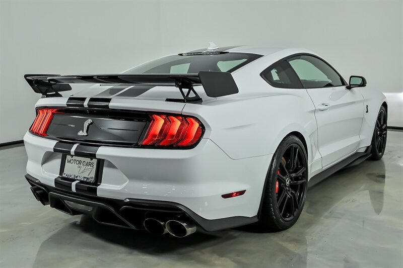 Used 2020 Ford Mustang Shelby GT500 w/ Carbon Fiber Track Pack RWD image 10