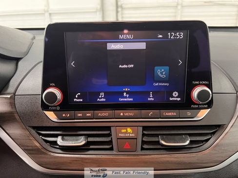 Used 2025 Nissan Altima 2.5 SV FWD image 40