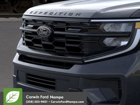 New 2026 Ford Expedition Platinum image 17