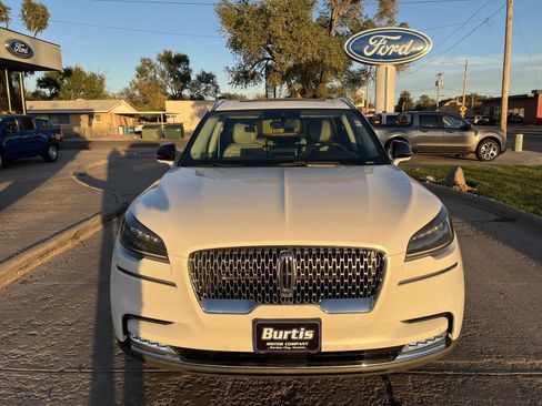 Used 2020 Lincoln Aviator Reserve w/ Equipment Group 201A image 3