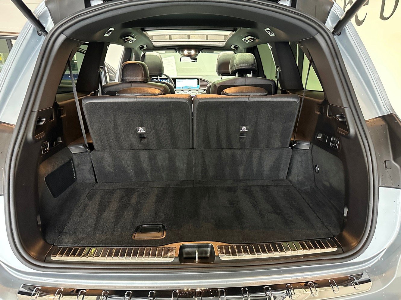 Certified 2025 Mercedes-Benz GLS 450 4MATIC image 36