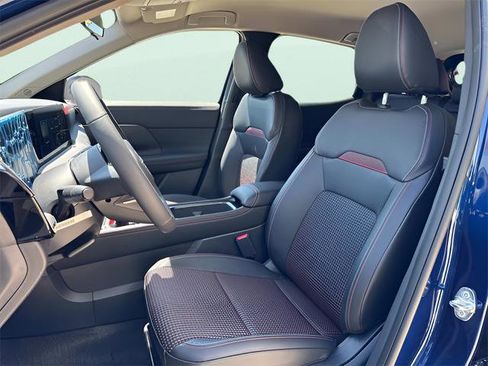 New 2025 Nissan Kicks SR image 8