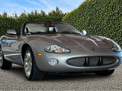 Used 2002 Jaguar XK8 Convertible RWD image 30