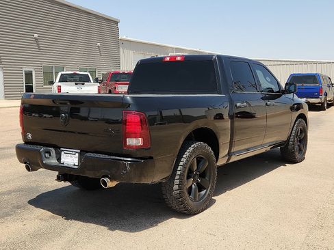 Used 2015 RAM 1500 Express AWD/4WD image 4