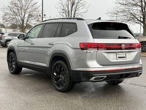 New 2026 Volkswagen Atlas SE FWD image 3