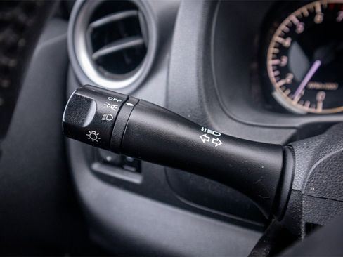 Used 2017 Nissan Versa Note SV image 15