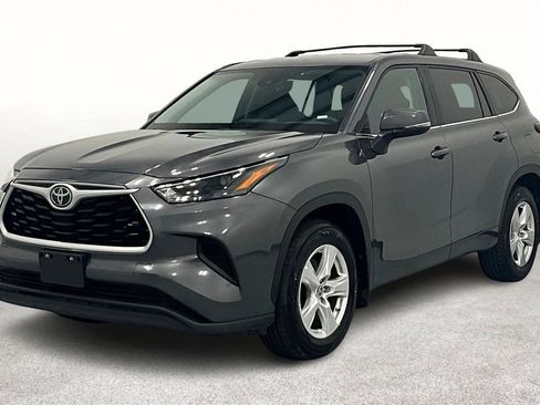 Used 2023 Toyota Highlander L image 14
