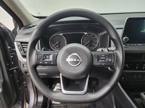 Used 2024 Nissan Rogue S FWD image 13