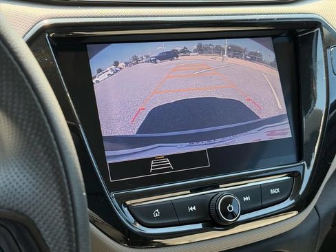 Used 2021 Chevrolet TrailBlazer LT w/ Convenience Package FWD image 21