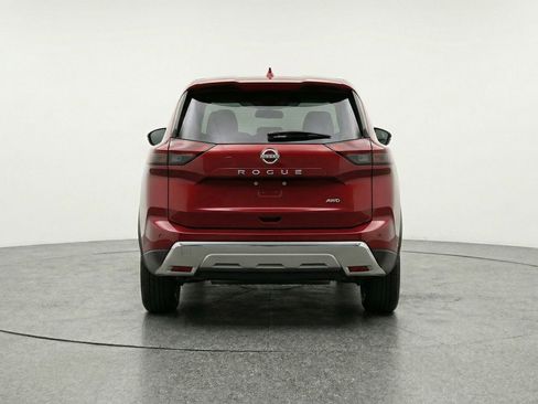 Used 2025 Nissan Rogue SV image 7