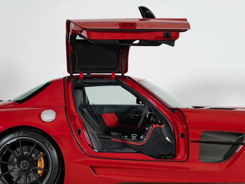 Used 2014 Mercedes-Benz SLS AMG Black Series image 18