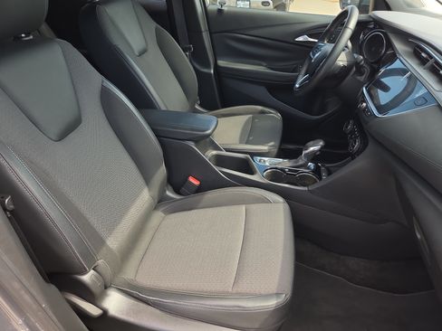 Used 2022 Buick Encore GX Select FWD image 9