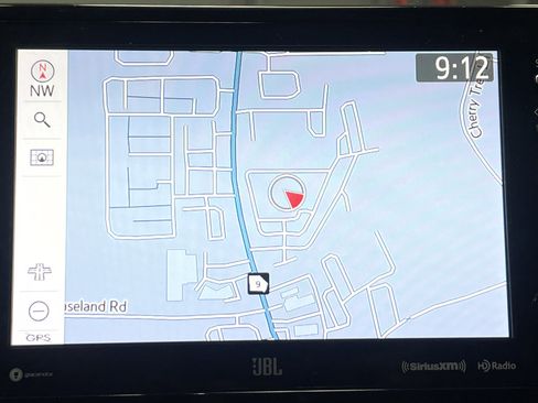 Used 2021 Toyota Camry XLE w/ Navigation Upgrade Package image 24