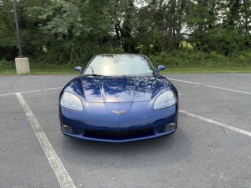 Used 2007 Chevrolet Corvette Convertible w/ Preferred Equipment Group RWD image 2
