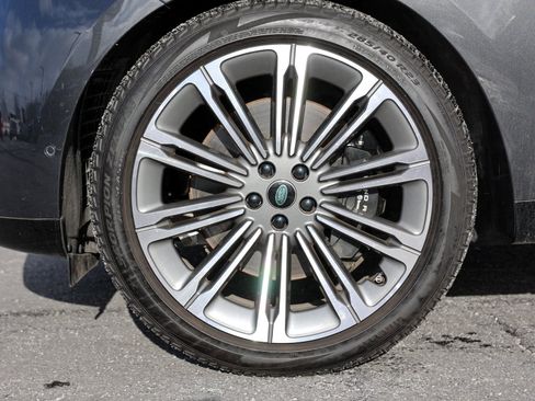 Used 2024 Land Rover Range Rover Autobiography image 6