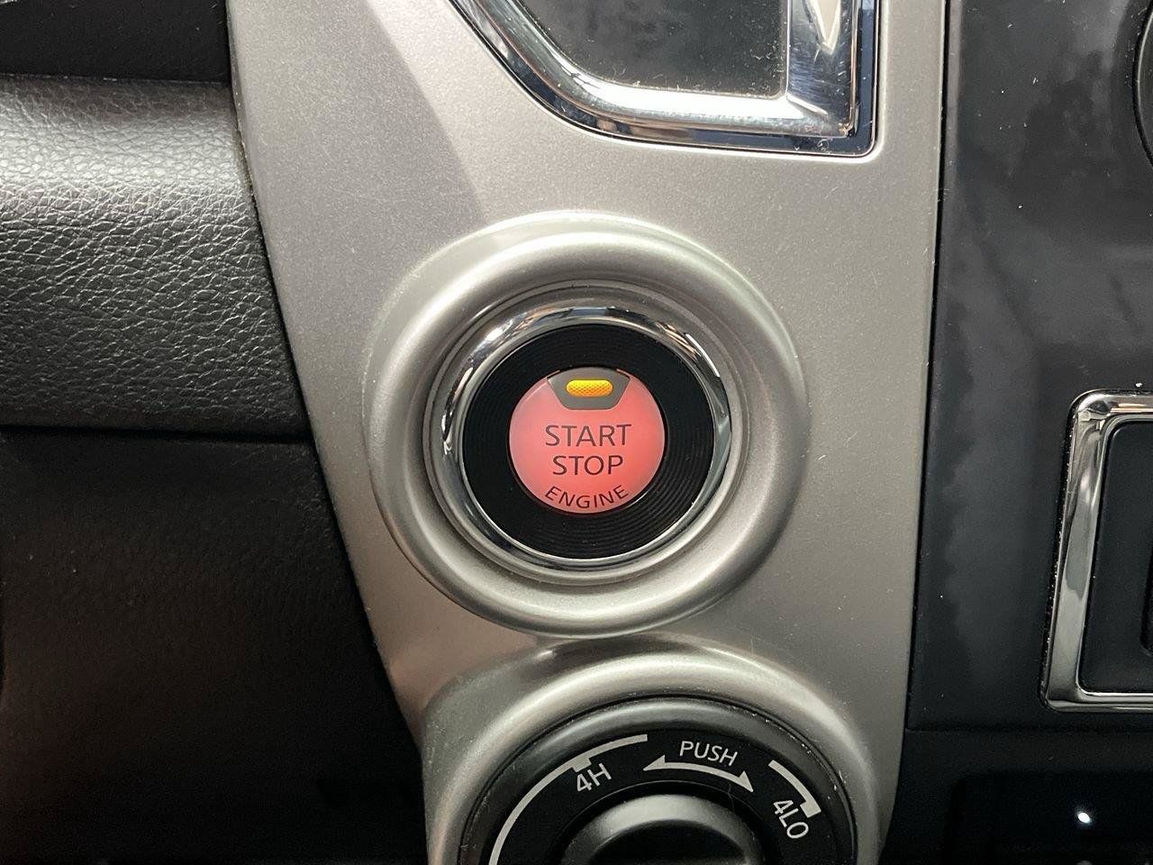 Used 2019 Nissan Titan SV AWD/4WD image 18