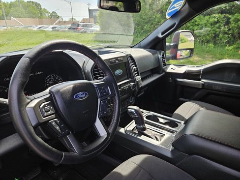 Used 2019 Ford F150 XLT w/ Equipment Group 302A Luxury image 12