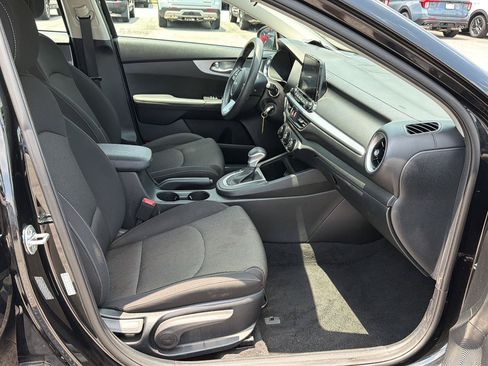 Used 2022 Kia Forte LXS FWD image 13