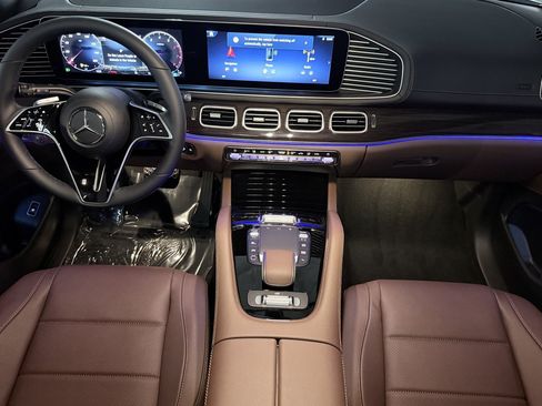 New 2026 Mercedes-Benz GLS 450 4MATIC image 12