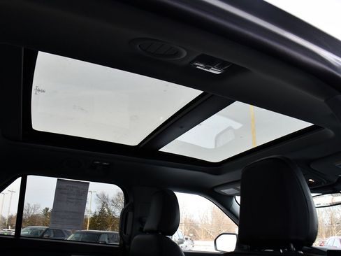 Used 2023 Ford Explorer XLT w/ Equipment Group 202A image 17