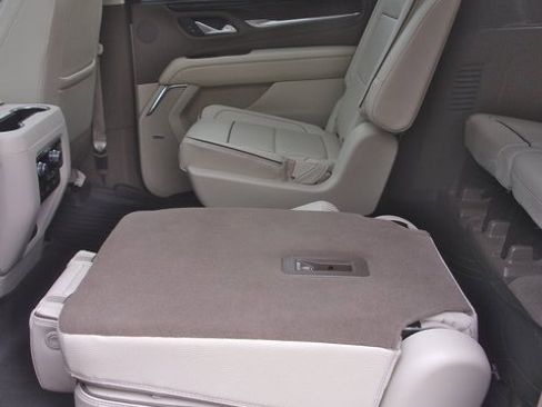 Used 2024 GMC Yukon XL Denali w/ Advanced Technology Package image 34