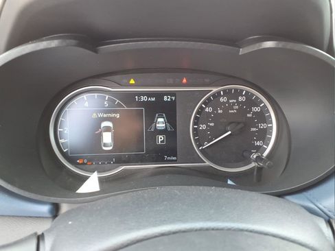 New 2025 Nissan Versa SV w/ Trunk Package image 20