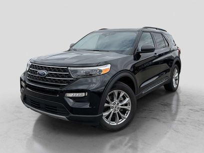 Certified 2024 Ford Explorer XLT w/ Equipment Group 202A