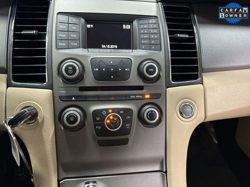 Used 2018 Ford Taurus SE image 15