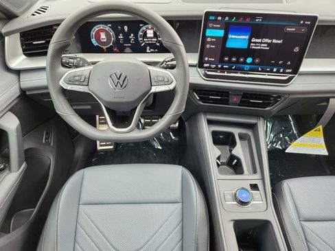 New 2026 Volkswagen Tiguan SE R-Line AWD/4WD image 25