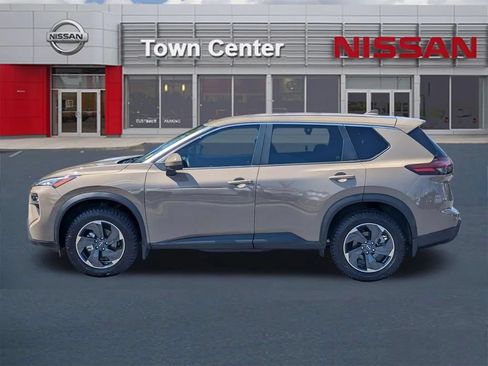 Certified 2024 Nissan Rogue SV FWD image 4