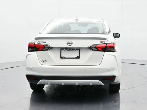New 2025 Nissan Versa SR w/ Trunk Package FWD image 6