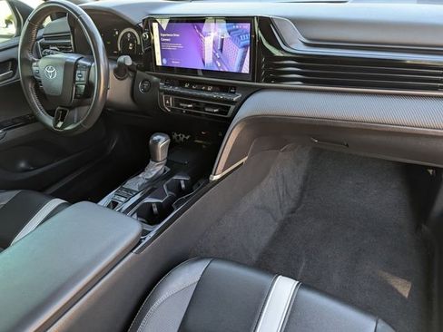 Used 2025 Toyota Camry SE w/ Multimedia Upgrade Package image 33