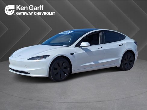 Used 2024 Tesla Model 3 Standard Range image 1