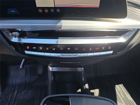 Used 2025 Cadillac Lyriq Luxury w/ LPO, Floor Liner Package AWD/4WD image 30