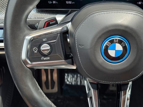 Used 2024 BMW i7 eDrive50 w/ M Sport Package RWD image 24