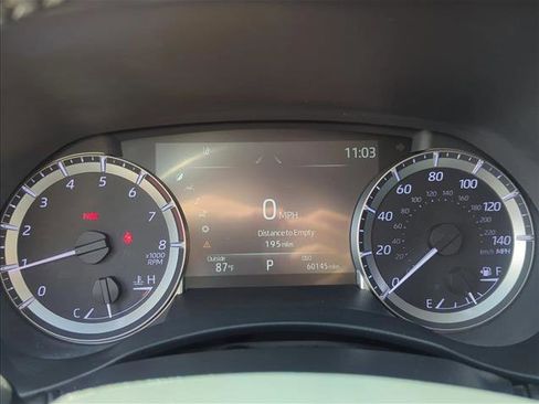 Used 2023 Toyota Highlander XLE FWD image 18