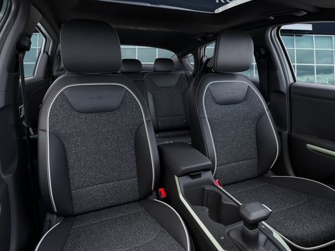 New 2025 Kia K4 GT-Line image 16