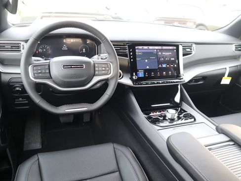 New 2026 Jeep Grand Wagoneer Limited AWD/4WD image 2