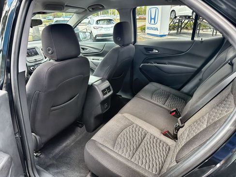 Used 2020 Chevrolet Equinox LT w/ Driver Convenience Package image 26