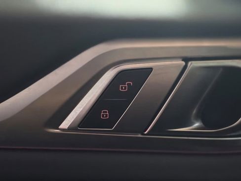 Used 2025 BMW 430i xDrive w/ M Sport Package image 23