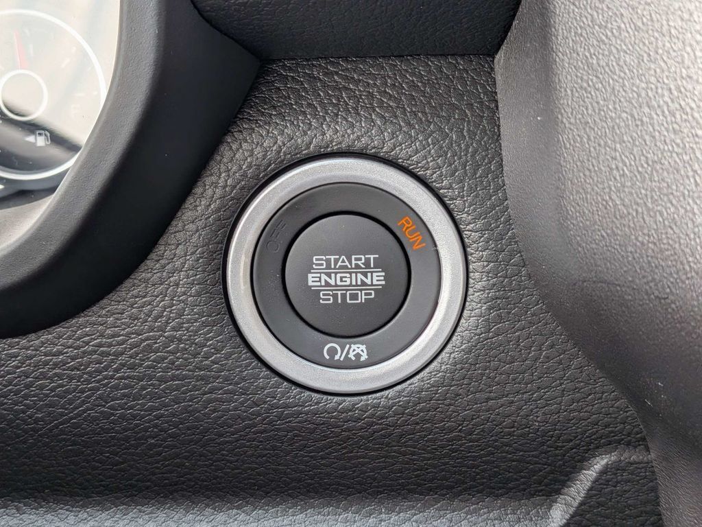 New 2026 RAM 1500 Express AWD/4WD image 29