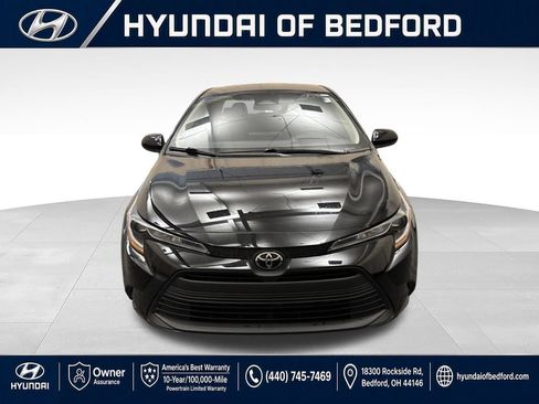 Used 2024 Toyota Corolla LE FWD image 2