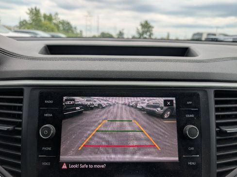 Used 2021 Volkswagen Atlas Cross Sport SE w/ Panoramic Sunroof Package AWD/4WD image 15